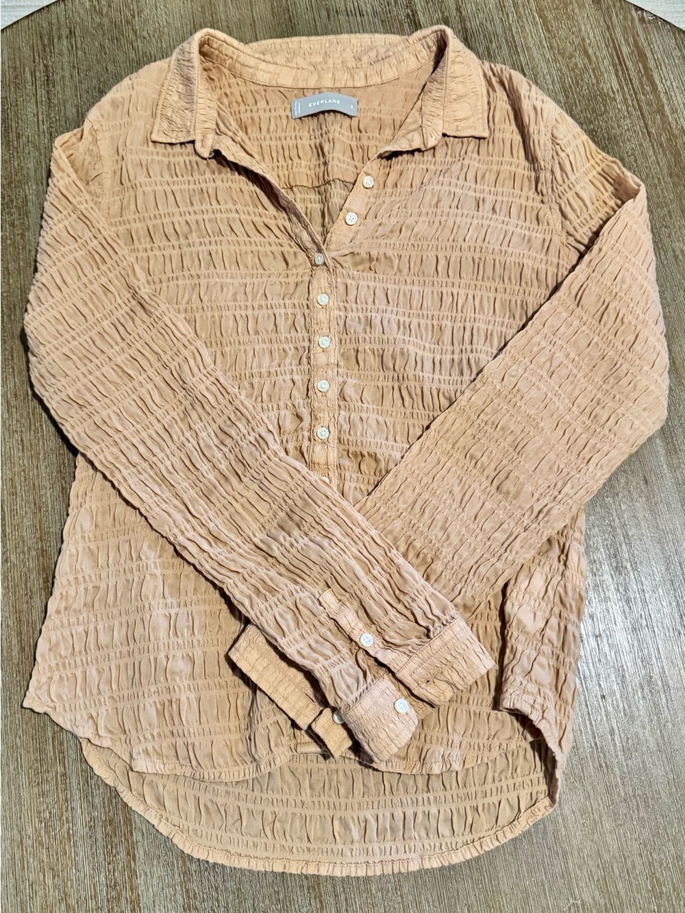 Everlane Textured Button-Down Long Sleeve Top — Tan